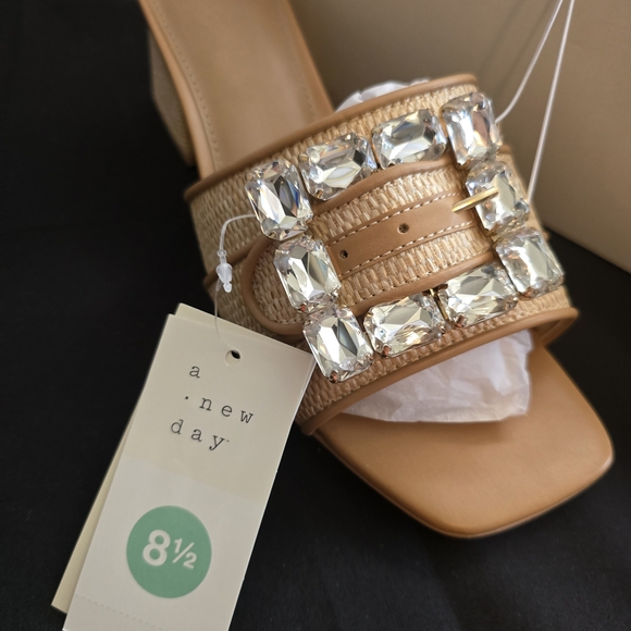 A New Day Women's Tan Slide Sandals - Picture 2 of 7